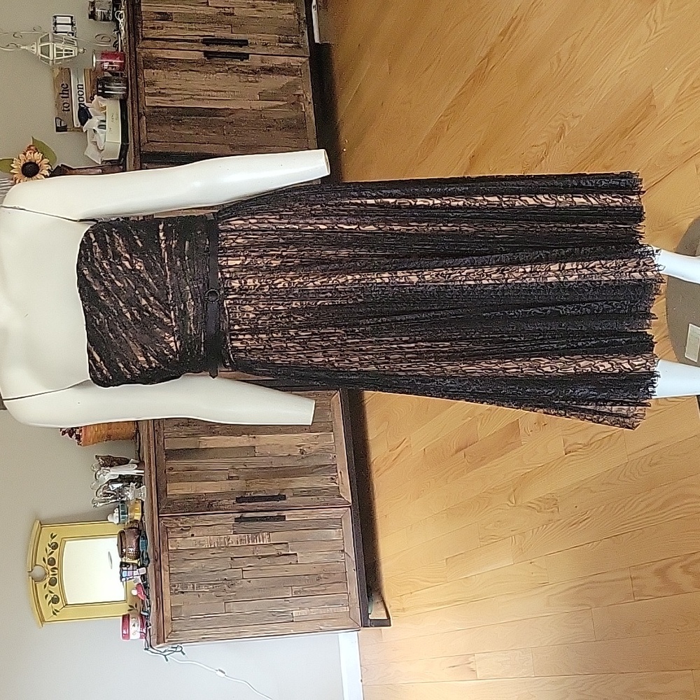 Badgley Mischka strapless black lace dress